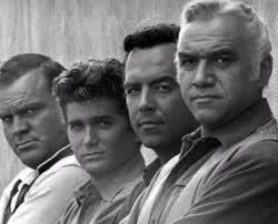 Entdecke 35 Serien und kindheitserinnerungen Ideen