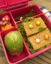 lunch box on instagram صباح الخيرات والليرات مكونات اللنش بوكس اليوم ١ ساندوتش حلوم مشوي بالبيستو طريق lunch box idea box ideas for kids lunch box