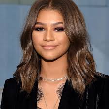 Looking for cute and easy to style shoulder length hair ideas? 20 Of The Coolest Medium Length Cuts For Fine Hair