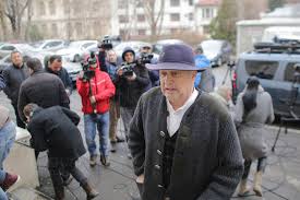 Born november 11, 1950) is a romanian poet, journalist and editor. Piccj Mircea Dinescu Revolutie Inquam Photos