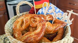 Oktoberfest party ideas and german theme party. 15 Oktoberfest Party Foods To Get You In The Bierfest Mood