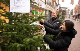 Andrea ist im grünen haus nicht nur leidenschaftliche floristin, die mit viel ehrgeiz ihrer arbeit nachgeht, sie ist auch für die gute stimmung und den zusammenhalt unseres team zuständig. Seite 291 Ems Vechte Welle