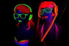 Baby shower party deko dekoration selber machen ebay. Schwarzlicht Party Diy Tipps Ideen Neon Party Einfach Selber Machen Fixe Fete Alles Uber Partys