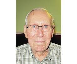 Robert Winebrenner's Instagram, Twitter & Facebook