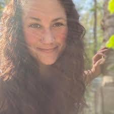 Patricia Bethke's Instagram, Twitter & Facebook