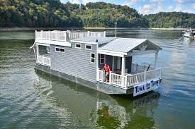 A combined 20 years in the industry along with past and present working relations with most all manufacturers, we are very diversified in the business. Harbor Cottage Houseboats Building Quality Cottage And Houseboats