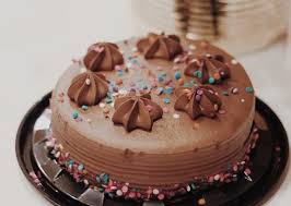 Tidak hanya krimnya, bagian luar wafer ini juga dilapisi cokelat selain itu, anda juga dapat menjadikan wafer sebagai hiasan kue ulang tahun. Tanpa Ribet Ini 4 Resep Kue Ulang Tahun Yang Mudah Dibuat Orami