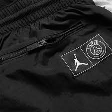 Sind keine genauen angaben beim jeweiligen sportanzug vorhanden handelt es sich zudem immer um unisex trainingsanzüge für damen und herren. Psg Jordan Trainingsanzug Herren 57d744
