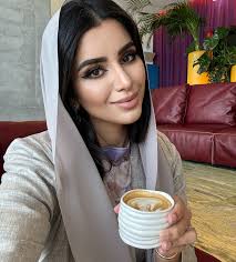 When you are tired but still serving 😜