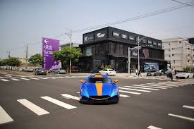 今天在台中的路上不曉得大家有沒有目睹這一台mazzanti evantra 771 聽說每年只有生產五部亞洲只有三部台灣就有兩部這不就是稀奇中的稀奇 line官方 emx1127k mazzanti 771 sports car