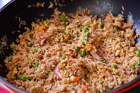 Vem aprender este arroz colorido maravilhoso que combina muito bem com festas, domingão ou para o dia a dia mesmo. Arroz Chop Suey Receita Classica Da Culinaria Chinesa
