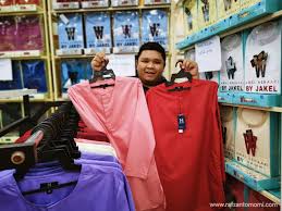 Budak lelaki sebelah pintu via www.budaklelaki.com. Jakel Barulah Raya 2019
