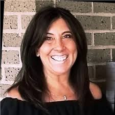 Tracy Leaman's Instagram, Twitter & Facebook