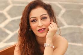 Taarak Mehtas Anjali Bhabhi aka Sunaina Faujdar showed s*xy and hot figure  in a black mini dress, see photos - informalnewz