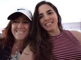 Stephanie Piñeiro Aquino added...