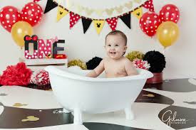 Wake up to mickey's cheerful enthusiasm every day. Minnie Mouse Cake Smash 1st Birthday Gilmore Studios Orange County Newborn Cake Smash Family And Wedding Photographer