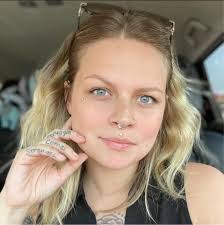 Cyntia Castillo's Instagram, Twitter & Facebook