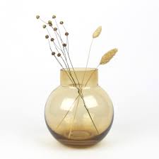 Long lasting dried flowers are the ultimate interiors trend for 2021. Amber Bubblan Vase With Dried Flowers Uk Delivery
