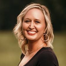 Amy Dufour's Instagram, Twitter & Facebook