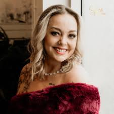 holiday boudoir event! makeup by Lindsey West💄💋♥️ follow tjpboudoir to  see my work! ladies only!!!