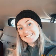 Amanda Gull's Instagram, Twitter & Facebook