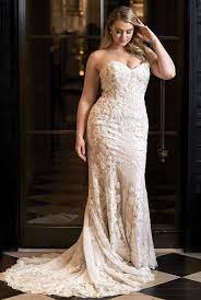 42 Plus Size Wedding Dresses To Shine Weddinginclude Plus Wedding Dresses Hourglass Wedding Dress Justin Alexander Wedding Dress