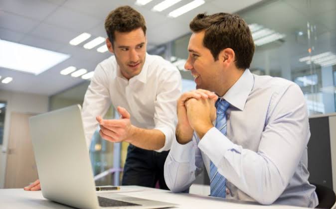 Y si el futuro empresarial pasa por invertir directamente en las personas?  - Negocios Sostenibles