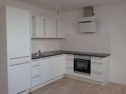 Gleichzeitig ist asien auch ein kontinent der klimatischen gegensätze. Neuwertige Moderne 2 Zimmer Wohnung Mit Balkon Und Moblierter Kuche In Zentraler Lage Ried 65 M 663 93 4910 Ried Im Innkreis Willhaben
