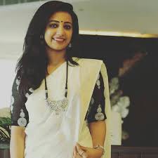 It often bears golden embroidery (kasavu), especially at the border. 35 Gorgeous Kerala Saree Blouse Designs To Try This Year Styling Tips For Kasavu Saree Bling Sparkle