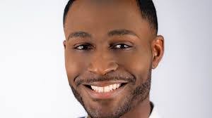 Alex Munro's Instagram, Twitter & Facebook