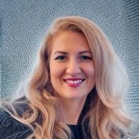 Stephanie Thornhill's Instagram, Twitter & Facebook