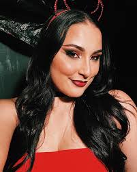 oooooh she the devil 😈♥️