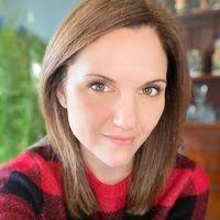 Erin Linnane's Instagram, Twitter & Facebook