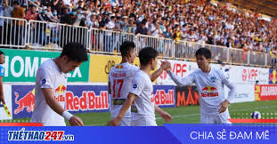 Hagl media | xuân trường sút phạt thần sầu giúp hagl có bàn thắng mở điểm trước hồng lĩnh hà tĩnh cú đá phạt hàng rào. Rxi2d6mn0e4jm
