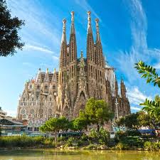This was our second stay at barcelona catedral, and we will definitelly return as many times as possible. La Sagrada Familia Kirkko Barcelona Home Blog