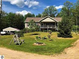 Rose city rv center is a rv dealership located in rose city, michigan. 926 W Heath Rd Rose City Mi 48654 45 Photos Mls 1876356 Movoto