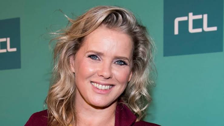 Babette van Veen hinkt in nieuw GTST-seizoen door zware knieblessure |  Achterklap | NU.nl