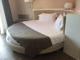 Sei alla ricerca di idee e spunti di ispirazione per la tua camera da letto? Camera Con Letto Tondo Picture Of Hotel Resort Spa Miramonti Rota D Imagna Tripadvisor