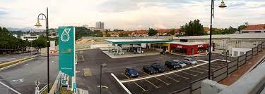 Then there was guocoland gallery beside. Petronas Bdr Alam Damai Gas Station