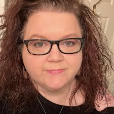 Amanda Mcgee's Instagram, Twitter & Facebook