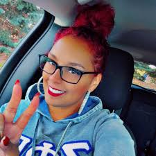 Who offers sip and paint classes for private events in Grand Rapids?