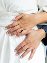 Le mariage de Lara et Ludo était incroyable. Je vous laisse découvrir les photos. Si vous avez des questions concernant mon travail ou la photographie de mariage je suis à l'écoute. Décoration