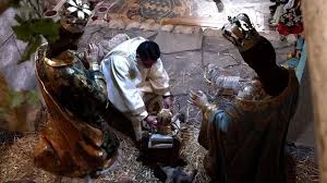 Pope Leo carries the Child Jesus in procession to the Nativity scene of St. Peter's  Basilica – VIDEO ONLY - Rome Reports