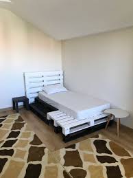 palet yatak palet yataklar yatak odasi ic tasarimi yatak odasi ic mekan