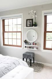 Makeup Vanity For Small Spaces Xolivi Small Space Bedroom Small Room Design Bedroom Decor