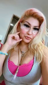 🌺 🌺🌷🌷🪻🪻 Happy 😁 Monday 🙏🏻☀️🪞🪩✨ recap #ootd #model  #thelifeofvanessab #fyp #hair just let it flow 🎐 @feelingirlrdofficial  @BondiBoost @victoriassecret @VSPINK @kayjewelers @theofficialpandora ...