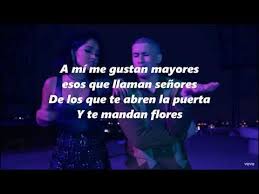 verso 1 la vida me empezó a cambiar la noche que te conocí tenía poco que perder y la cosa siguió así yo. 01 Shakira Me Enamore Letra Youtube Youtube Becky G Music