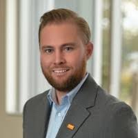 Emily Eisenbarth's Instagram, Twitter & Facebook