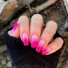 Black And Hot Pink Ombre Nails Pin On Hot Beauty