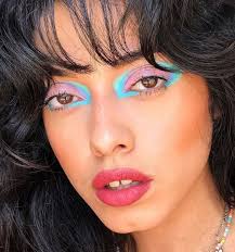 Is it me? Am I the drama? 😏 2022 is the year of graphic liner. Take notes  from Yadira Marquez 🇺🇸🇲🇽]. ﻿ Beauty, your way 🙌 Share your looks with  us by